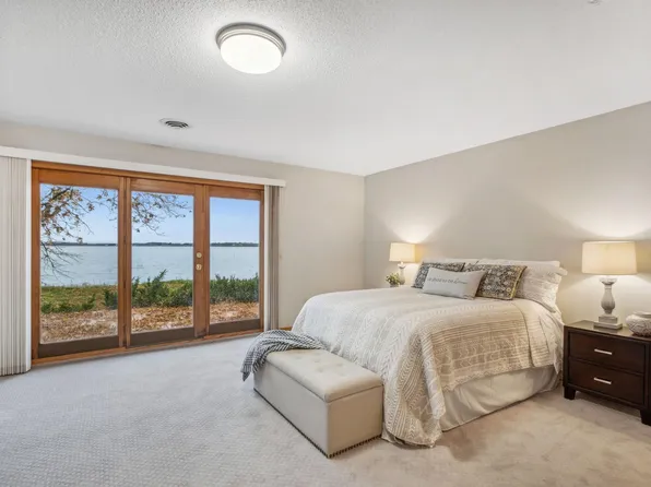 2410 Crest Way, Rush City, MN 55069