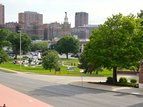 Plaza Views/JC Nichols Fountain