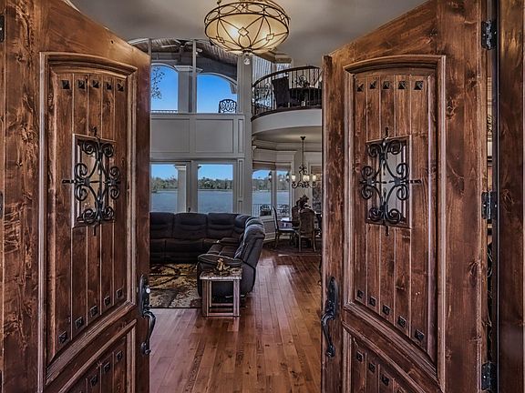 3rd image of 27 Docente Ln
