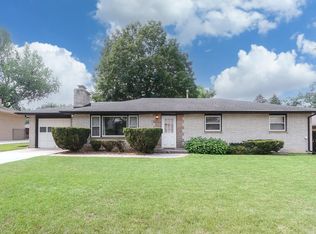 445 Ridge St, Algonquin, IL 60102