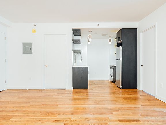 2nd image of 146 Linden Blvd APT 5A