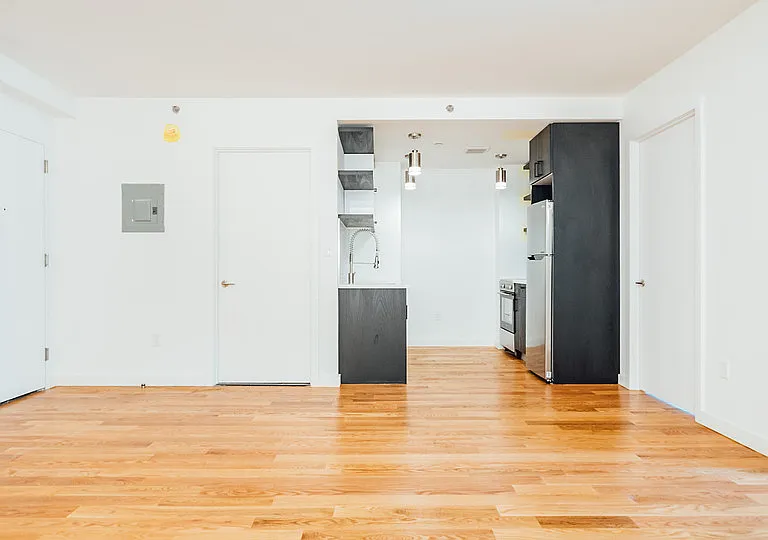 146 Linden Blvd #5A — Photo 2