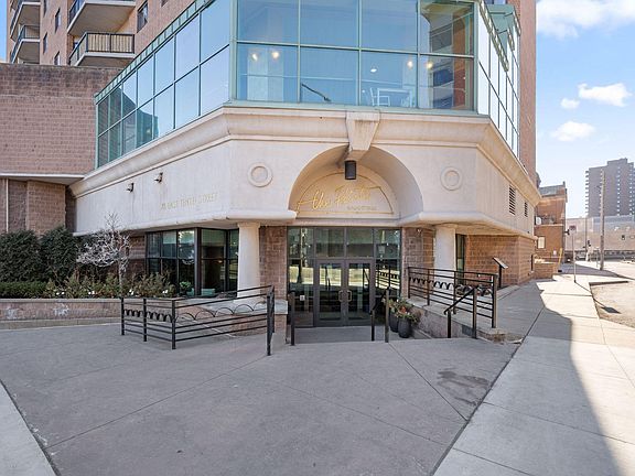 3rd image of 78 10th St E Unit 1502