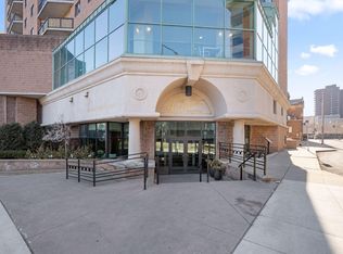 78 10th St E Unit 1502, Saint Paul, MN 55101