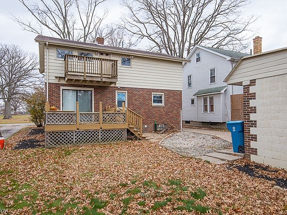 2nd image of 2826 Park Dr