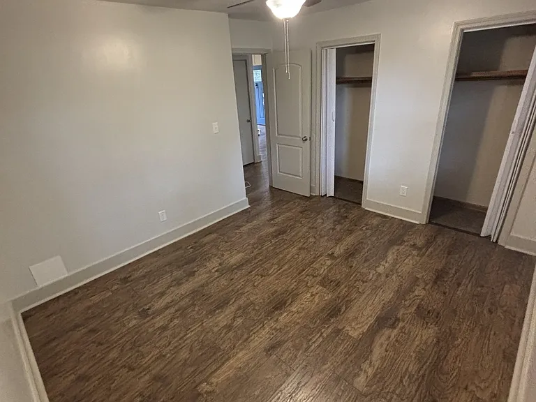 113 Moss Ln — Photo 2
