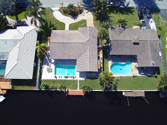3rd image of 1461 NE 57th St