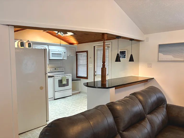 15 Lucille St #1 — Photo 5