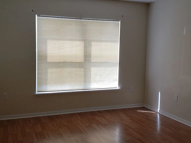 274 Curtis Ave — Photo 12