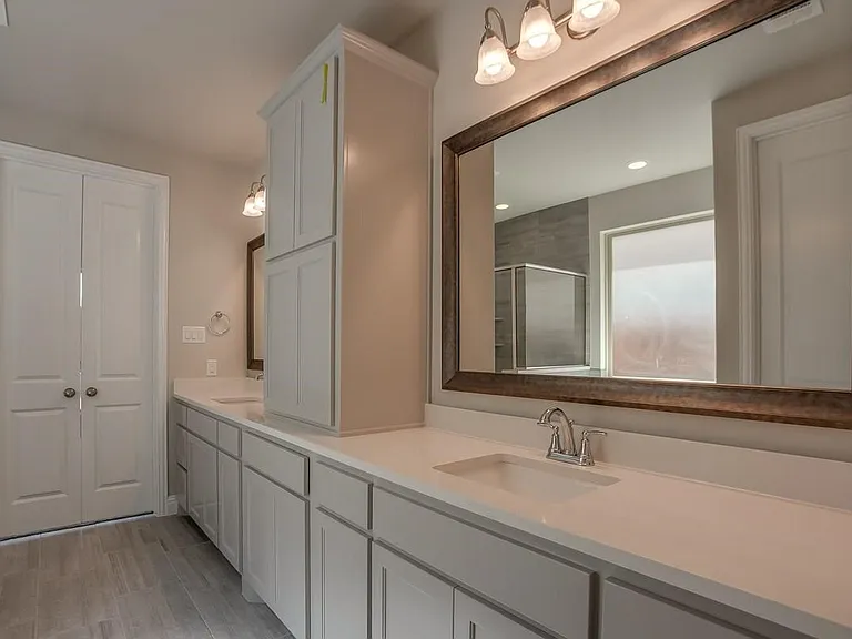 736 Carlisle Dr — Photo 22