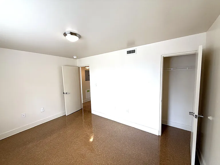 1528 Bluemont Ave SW #121 — Photo 8