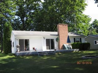 399 Twin Lake Rd, Beaverton, MI 48612