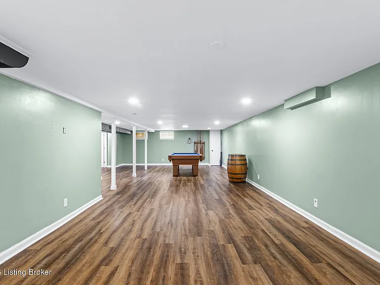 519 Leyton Ave — Photo 28