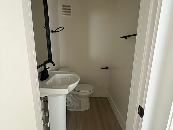 4th image of 6958 Woodman Ave APT 14