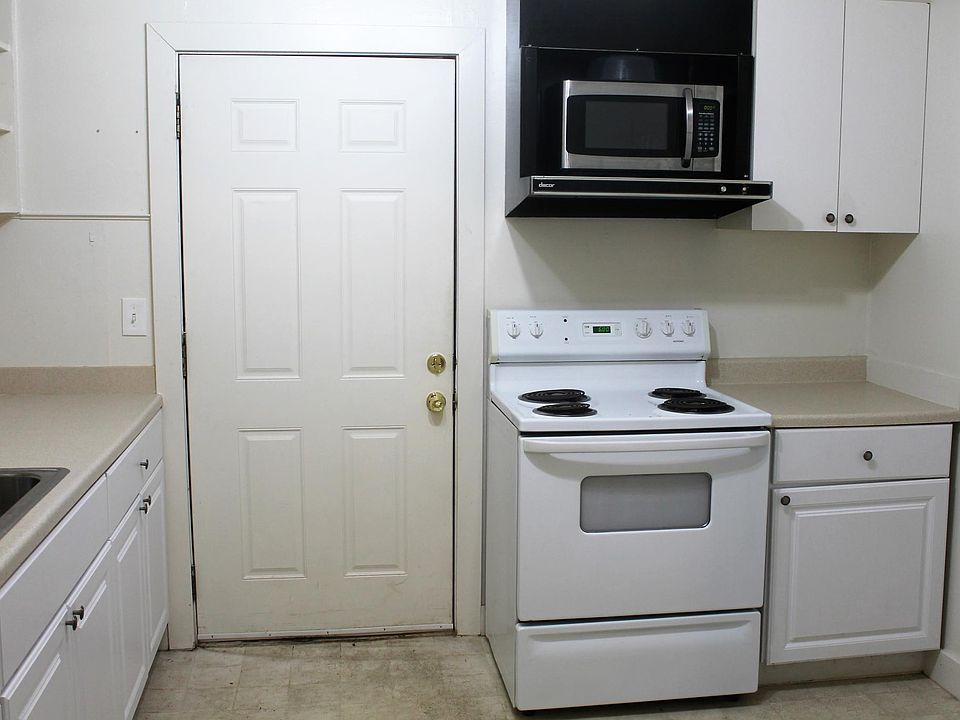 1st image of 18941 Viking Way NW
