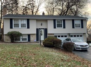 296 Carmell Dr, Pittsburgh, PA 15241