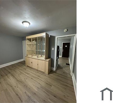 4th image of 1357 S Melville St