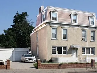 325 Foster Avenue in Kensington