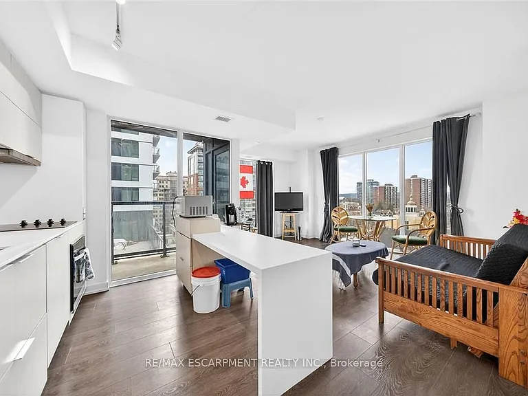 370 Martha St #710 — Photo 20