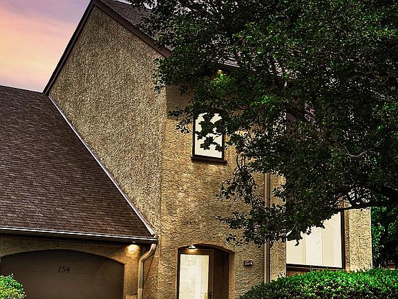 2nd image of 154 Golf Club Dr