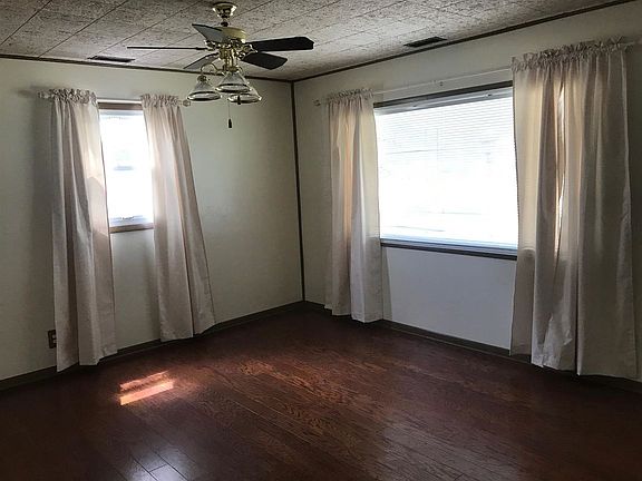 5th image of 2505 Foxhall Dr