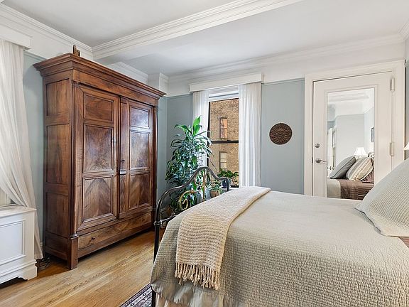 5th image of 760 W End Ave APT 6C