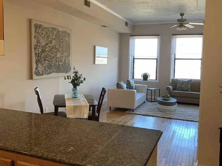 501 N Neil St #4 — Photo 1