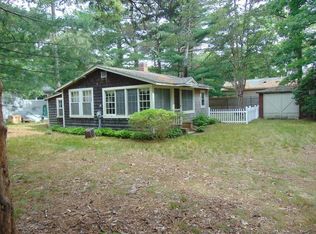 21 Fearing St, Buzzards Bay, MA 02532