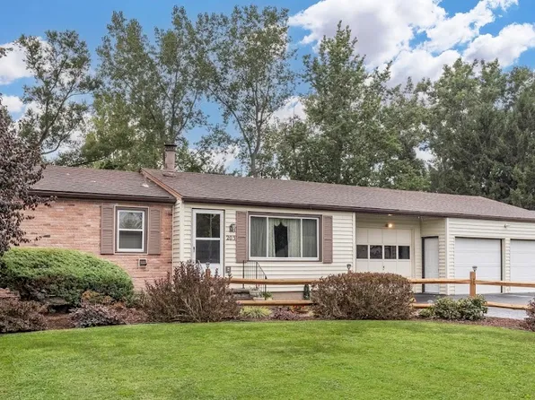 203 Moul Rd, Hilton, NY 14468