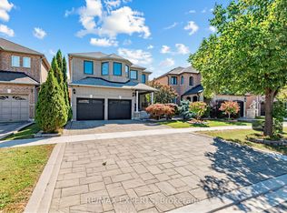 113 Sonoma Blvd, Vaughan, ON L4H1N8