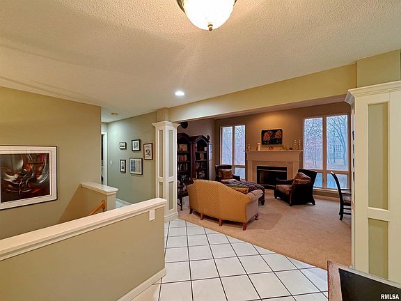 3rd image of 2831 W Willowlake Dr