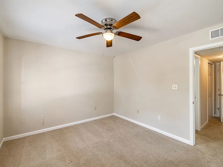 345 Research Dr — Photo 13