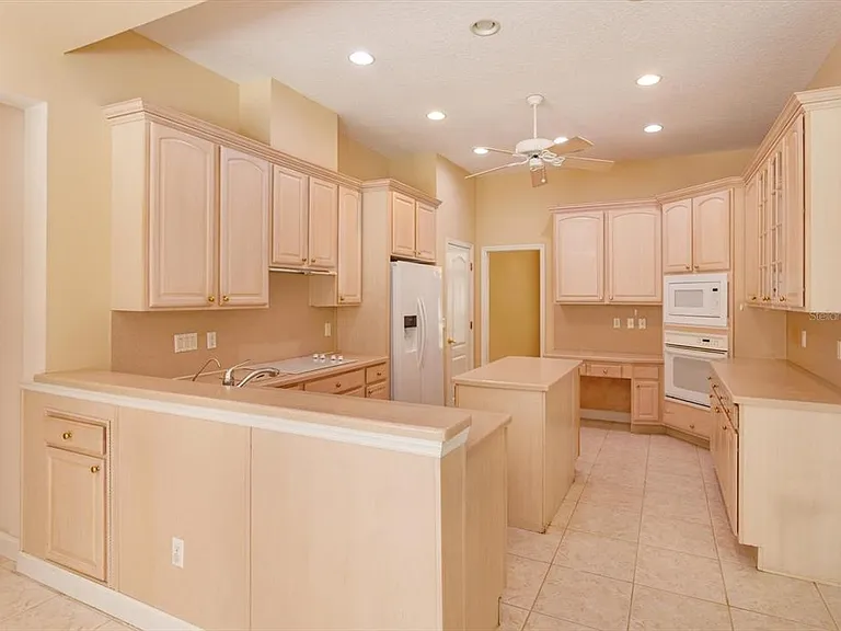 208 Heatherwood Ct — Photo 10