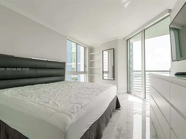 325 Biscayne Blvd #3326 — Photo 14