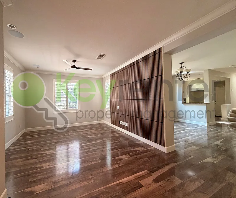 4 bed, 2.5 bath, 1639 sqft, $2,975 — Photo 4