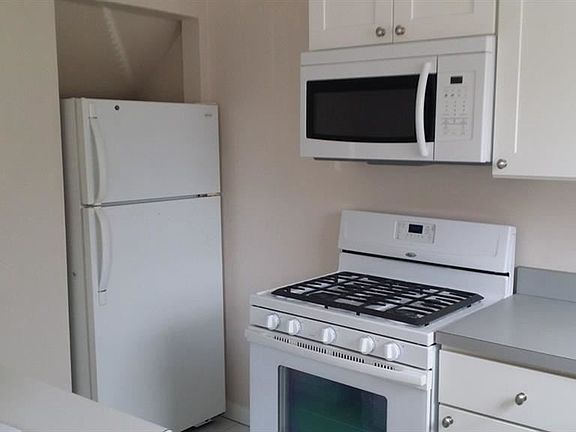 3rd image of 3224 Shenandoah Dr Unit 3-1