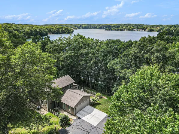 6393 N 39th St, Augusta, MI 49012