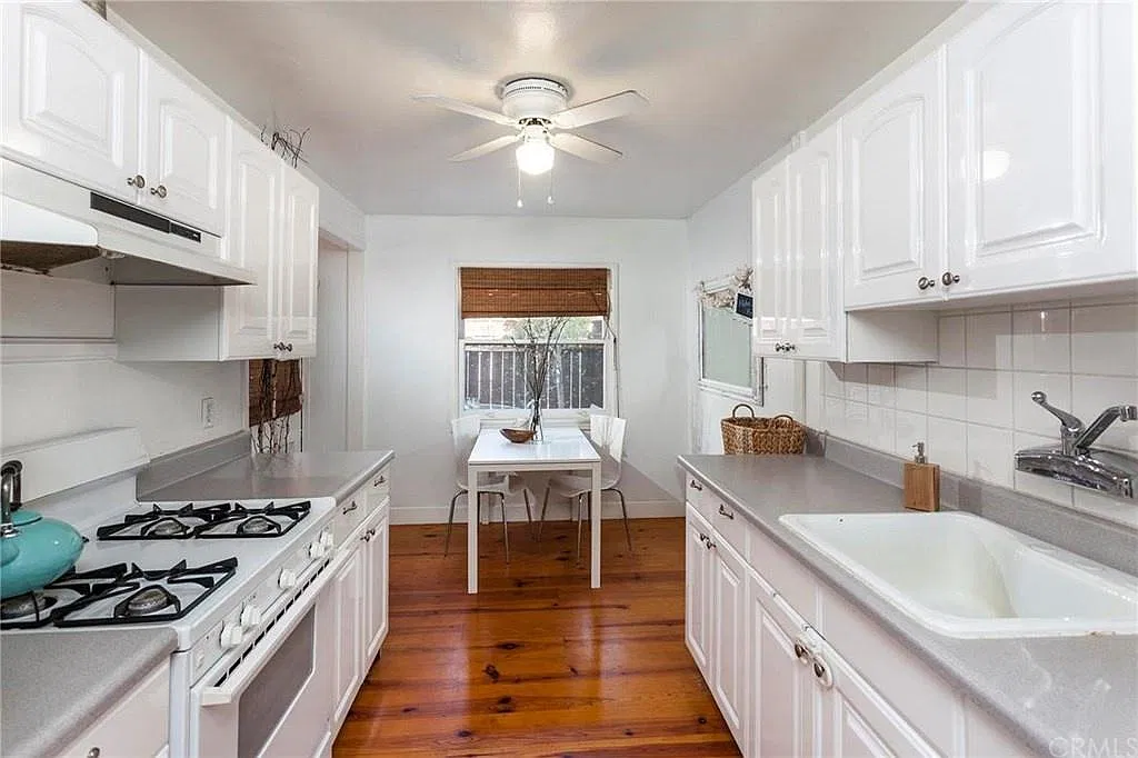 2 bed, 800 sqft, $3,150 — Photo 4