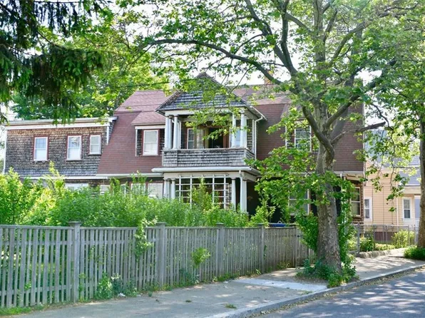 201 Baker St, Providence, RI 02905