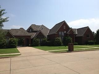1st image of 2601 Highland Dr