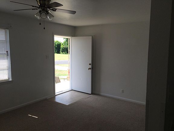 5th image of 1501 Bundrant Dr #B