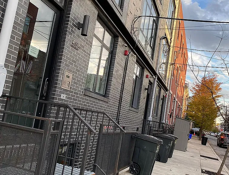 535 N Budd St #C2C — Photo 9