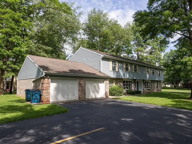 Maple Lane Apartments — Photo 11