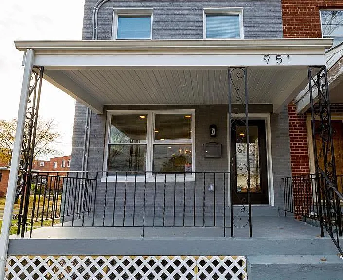 951 Jefferson St NE — Photo 11