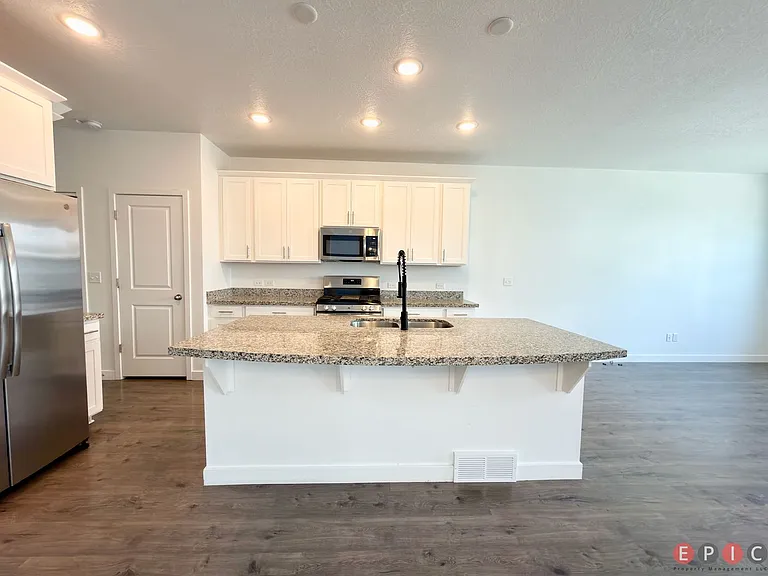 4430 W 2550 N — Photo 14