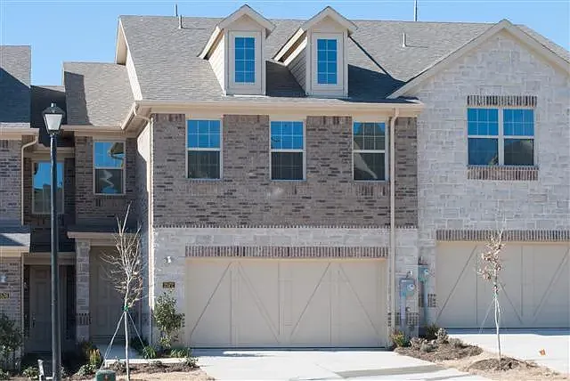 2572 Jackson Dr — Photo 14
