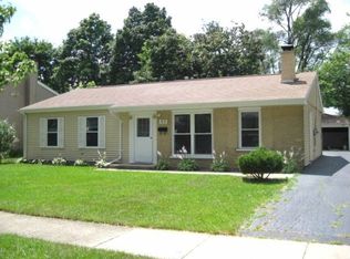 60 Laurel Trl, Wheeling, IL 60090