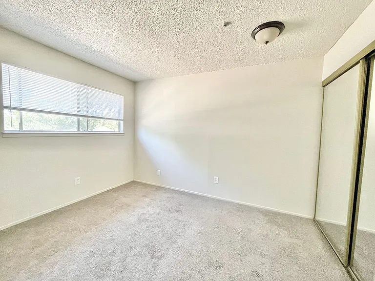 1112 Orchard Street — Photo 12