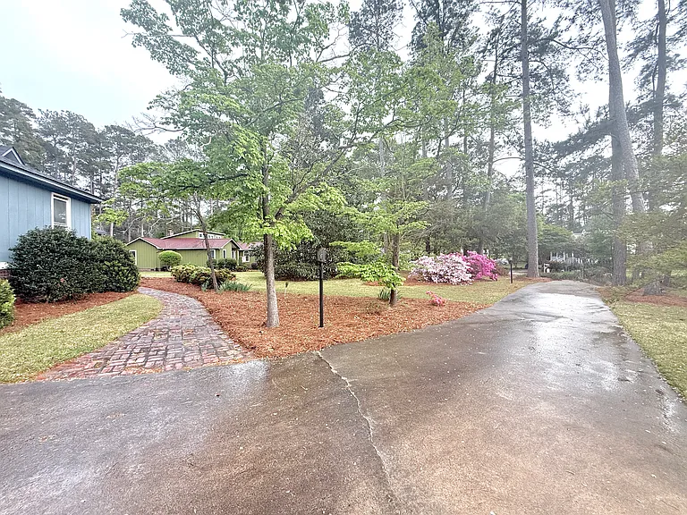121 Cooper Cir — Photo 30