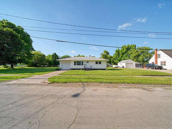 2nd image of 615 Rock St